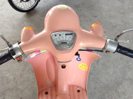 ขาย!!! ฮอนด้าจีออโน่ 50cc สต๊าทมือและเท้า มีกล่องใหญ่เก็บของใต้เบาะคับ รถเครื่องดีคับ ขับขี่ดี