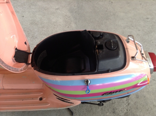 ขาย!!! ฮอนด้าจีออโน่ 50cc สต๊าทมือและเท้า มีกล่องใหญ่เก็บของใต้เบาะคับ รถเครื่องดีคับ ขับขี่ดี