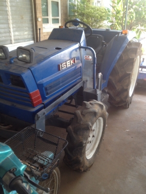 ขายรถไถพร้อมหางโรตารี่ iseki. 30 hp. เราขายตามสภาพ 160,000.-  สนใจ ติดต่อได้  Tel: 0812661063 ID Line:Tigeracid@hotmail.com