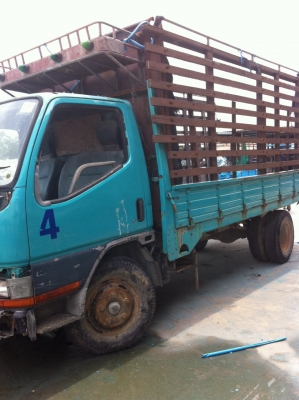 รถบรรทุก Mitsubishi 6 ล้อ 110 แรงม้า