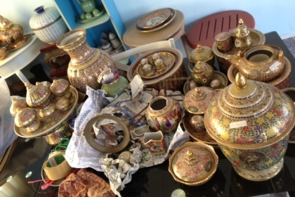 ชุดลายคราม เก่าเก็บเก่าเก็บครับสภาพสวยๆครับสนใจโทรสอบถามได้ครับ ชุดลายคราม เก่าเก็บเก่าเก็บครับสภาพสวยๆครับสนใจโทรสอบถามได้ครับ