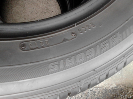 195/60R15 ยางDUNLOP TOURIN สภาพใหม่ๆ ไม่มีปะ ชุด 4 เส้น TEL.081-427-3941 195/60R15 ยางDUNLOP TOURIN สภาพใหม่ๆ ไม่มีปะ ชุด 4 เส้น TEL.081-427-3941