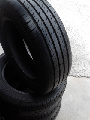195/60R15  ยางDUNLOP TOURIN สภาพใหม่ๆ ไม่มีปะ ชุด 4 เส้น  TEL.081-427-3941
