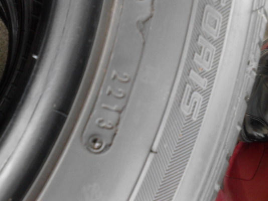 195/60R15 ยางDUNLOP TOURIN สภาพใหม่ๆ ไม่มีปะ ชุด 4 เส้น TEL.081-427-3941 195/60R15 ยางDUNLOP TOURIN สภาพใหม่ๆ ไม่มีปะ ชุด 4 เส้น TEL.081-427-3941