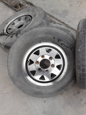 205/75R14 BRIDGE STONE LEO 67 แม๊กพร้อมยาง ใส่ได้เลยครับ โทร.081-427-3941 205/75R14 BRIDGE STONE LEO 67 แม๊กพร้อมยาง ใส่ได้เลยครับ โทร.081-427-3941