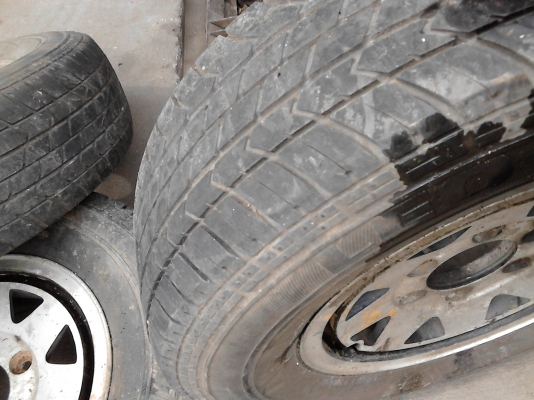 205/75R14 BRIDGE STONE LEO 67 แม๊กพร้อมยาง ใส่ได้เลยครับ โทร.081-427-3941 205/75R14 BRIDGE STONE LEO 67 แม๊กพร้อมยาง ใส่ได้เลยครับ โทร.081-427-3941