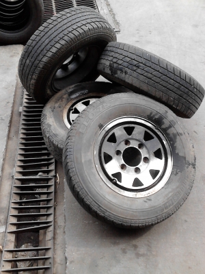 205/75R14 BRIDGE STONE LEO 67 แม๊กพร้อมยาง ใส่ได้เลยครับ โทร.081-427-3941 205/75R14 BRIDGE STONE LEO 67 แม๊กพร้อมยาง ใส่ได้เลยครับ โทร.081-427-3941