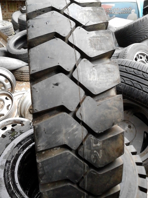 7.50-15 ยางโฟล์คลิฟท์ WOOSUNG ยางใหม่ไม่เคยใช้งาน ติดต่อ 081-427-3941 7.50-15 ยางโฟล์คลิฟท์ WOOSUNG ยางใหม่ไม่เคยใช้งาน ติดต่อ 081-427-3941