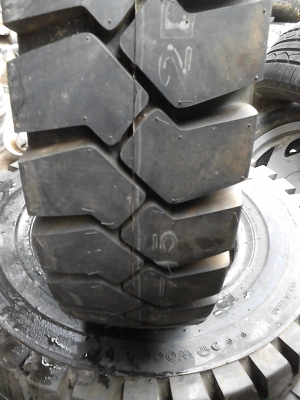 7.50-15 ยางโฟล์คลิฟท์ WOOSUNG ยางใหม่ไม่เคยใช้งาน ติดต่อ 081-427-3941 7.50-15 ยางโฟล์คลิฟท์ WOOSUNG ยางใหม่ไม่เคยใช้งาน ติดต่อ 081-427-3941