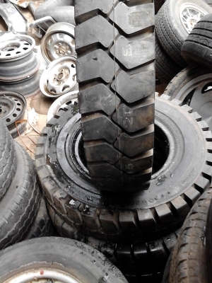 7.50-15 ยางโฟล์คลิฟท์ WOOSUNG ยางใหม่ไม่เคยใช้งาน ติดต่อ 081-427-3941 7.50-15 ยางโฟล์คลิฟท์ WOOSUNG ยางใหม่ไม่เคยใช้งาน ติดต่อ 081-427-3941