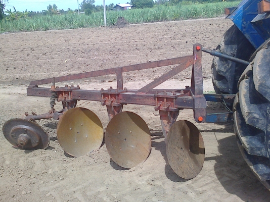 ขายฟอร์ด 6640 คาราโร  ดันหน้าผาน3 ไม่มีทะเบียนสภาพเดิมๆ