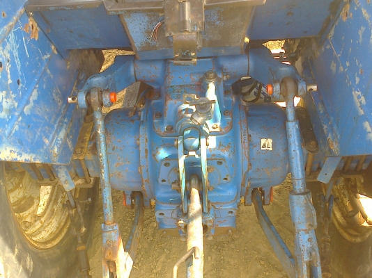 ขายฟอร์ด 6640 คาราโร  ดันหน้าผาน3 ไม่มีทะเบียนสภาพเดิมๆ