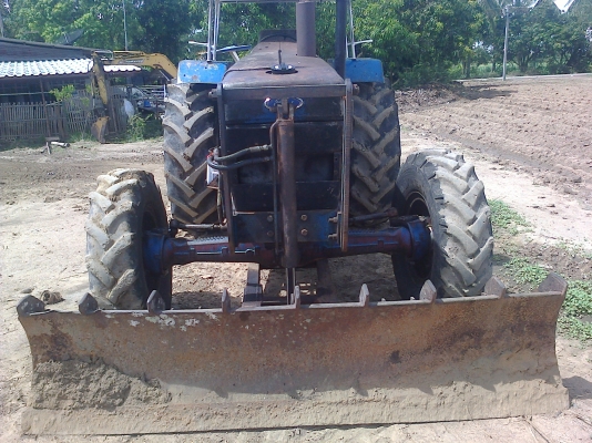 ขายฟอร์ด 6640 คาราโร  ดันหน้าผาน3 ไม่มีทะเบียนสภาพเดิมๆ