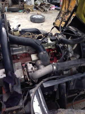 HINO  6 ล้อช่วงสั้น รถห้างแท้เดิมทั้งคัน จดทะเบียนปี 47 เครื่องWO4D รถพร้อมใช้ เอกสารพร้อมโอน