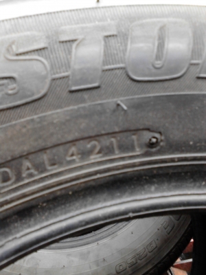 185/65R15  BRIDGESTONE  B250  ชุด 4 เส้น TEL.081-427-3941