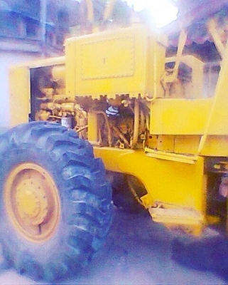 ***ขายแล้วครับขอบคุณ Truck2hand ขายรถตักล้อยาง CAT 920 เครื่องเดิม ปั้มเดิม เอวอ่อน เครื่องดีแรงดี ปั้มดี แขนสวย ตกดีเร็ว ยางดี 4เส้น สีสันสวยบอดี้ดี พร้อมใช้งาน เอกสารสัญญาซื้อขาย ราคาต่อรอง ได้เด้อ พี่น้องครับ