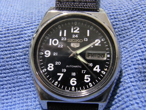 19พ.ค.((น้าเล็ก)) นำเสนอนาฬิกาข้อมือ 19พ.ค.((น้าเล็ก)) นำเสนอนาฬิกาข้อมือ