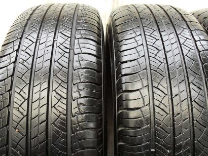 ขายยาง MICHELIN LATITUDE 215-70-16 ปี5112(1ชุด) 215-70-16 ราคา 4,500