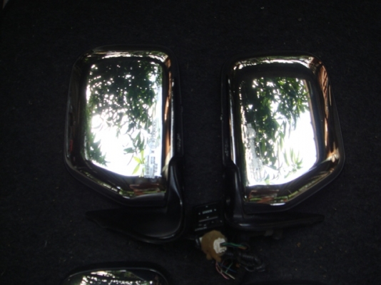 ขายกระจกมองข้างไฟฟ้าโครเมี่ยมพร้อมสวิทช์ของเซิฟ(surf)สภาพสวยๆใส่ไม้ตี้ครับ เก่าญี่ปุ่น