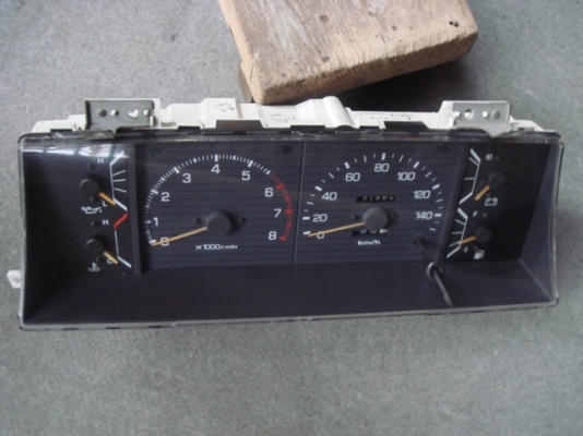 ขายเรือนไมล์เบนซิล/แลนมิเตอร์และส่วนประกอบคอลโชลของฮีโร่ HEROครับ