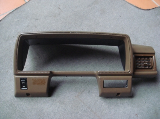 ขายเรือนไมล์เบนซิล/แลนมิเตอร์และส่วนประกอบคอลโชลของฮีโร่ HEROครับ