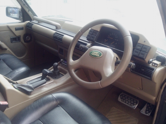 Landrover Discovery 1 เครื่องเดิม 3.5 V8 เบนซิน ออโต้ สีเขียวนิยม ติดแก๊ส LPG