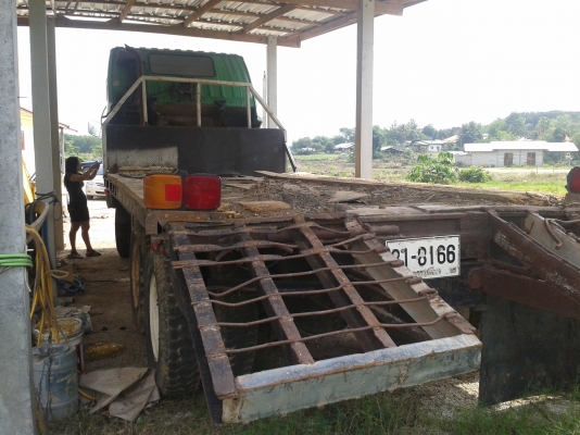 ขายรถสิบล้อเทนเลอร์ขึ้นแบคโฮPC200รถเลียววางหัวเดก้า