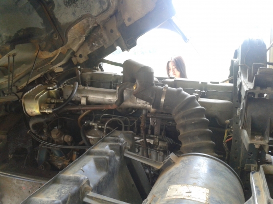 ขายรถสิบล้อเทนเลอร์ขึ้นแบคโฮPC200รถเลียววางหัวเดก้า