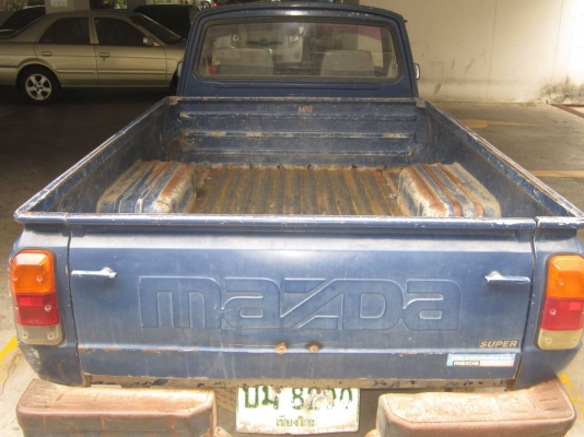 Mazda familia กะป๊อ 1.4e 5 เกียร์ ปี97 สวยเดิมบาง เครื่องดีน้องๆป้ายแดง แอร์หนาว ภาษี58 ช้าอด