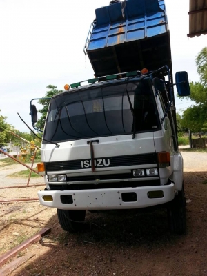 ขายสิบล้อ240 สนใจติดต่อได้ที่ 085-3635720