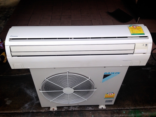 **** ขายแอร์ DAIKIN 18000 BTU สภาพสวย ****