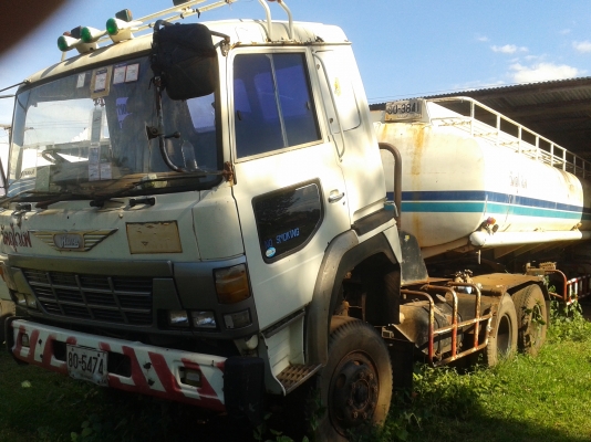 ต้องการขาย รถ 10 ล้อ / HINO หัวลากรถน้ำมัน ( หัว+หาง ) ลดราคาครับเหลือ 685000 บาทครับ