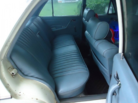 ขายเบนซ์ ตาตั้ง