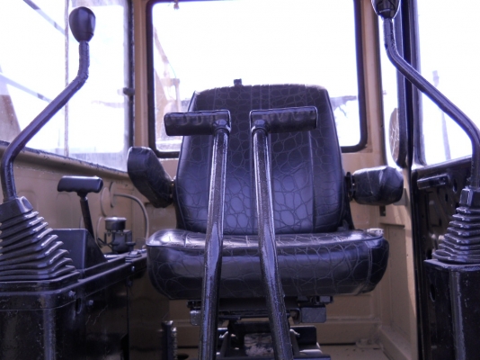 CATERPILLAR E110 CATERPILLAR E110