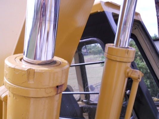 CATERPILLAR E110 CATERPILLAR E110