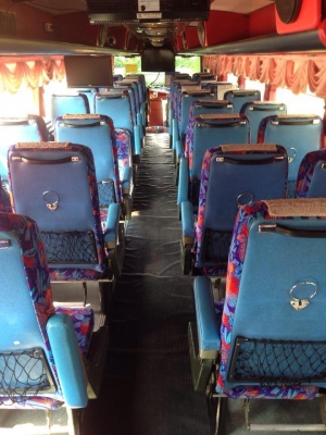 ขายรถบัส 6 ล้อ ยี่ห้อ NISSAN 330 แรงม้า ขายรถบัส 6 ล้อ ยี่ห้อ NISSAN 330 แรงม้า