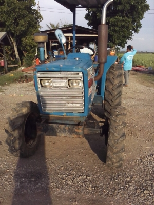 ISEKI  TL 23 แรง   สภาพสวย เครื่องดี เครื่องสวย ไม่ดัง ยางสวย ยางดี สภาพวย เข้าเกียร์งาย ไม่มีดัง พวงมาลัยพาวเวอร์ ขับเคลื่อน 4 ล้อ สนใจคิดต่อ 089-9638932 ต.บัวชุม อ. ชัยบาดาล จ. ลพบุรี