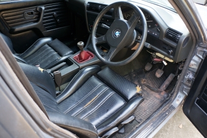 ขาดทุนยับหยู่หยี่BMW เก็ง 28,000 ทะเบียนชุดโอนครบ เครื่องเดิม เเอร์เดิม เกียร์เดิม ภาษีขาด 3 เดือน มีผุนิ๊สสสสหน่อยเเถมเเบตเตอร์รี่