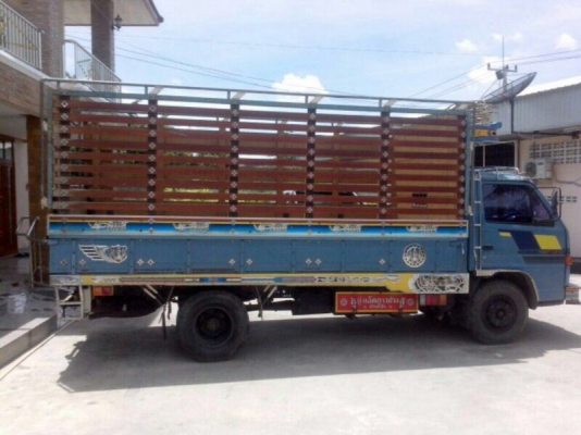 รถอีซูซุ 6 ล้อ รั้ว  ( ไม่ดั้ม )  115 แรงม้า. ปี 36  ( รถห้างแท้ )   สนใจติดต่อ 081 - 6079515