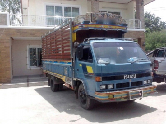 รถอีซูซุ 6 ล้อ รั้ว  ( ไม่ดั้ม )  115 แรงม้า. ปี 36  ( รถห้างแท้ )   สนใจติดต่อ 081 - 6079515