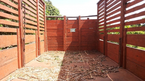 **285,000 บ.ต่อรอง**ขาย6ล้อช่วงล่างใหญ่ ISUZU KS วางเครื่อง115 4BD1 ฝาดำ เครื่องแน่นแรงเกียร์ร็อค6เกียร์ แรงๆ เกียร์ยาว ช่วงล่างFหน้า-หลัง คัสซีเก็บมาแล้ว ซับในสวยแข็งแรง ข้างนอกไม่สวยมีผุมีเชื่อมมีแตกมีปะ กระบะพื้นเหล็กคอกไม้ สูงฝาทึบไม้ สภาพดีไม่ผุ ยาว4