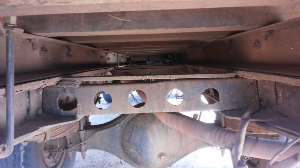 **285,000 บ.ต่อรอง**ขาย6ล้อช่วงล่างใหญ่ ISUZU KS วางเครื่อง115 4BD1 ฝาดำ เครื่องแน่นแรงเกียร์ร็อค6เกียร์ แรงๆ เกียร์ยาว ช่วงล่างFหน้า-หลัง คัสซีเก็บมาแล้ว ซับในสวยแข็งแรง ข้างนอกไม่สวยมีผุมีเชื่อมมีแตกมีปะ กระบะพื้นเหล็กคอกไม้ สูงฝาทึบไม้ สภาพดีไม่ผุ ยาว4