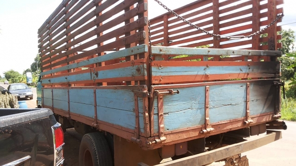 **285,000 บ.ต่อรอง**ขาย6ล้อช่วงล่างใหญ่ ISUZU KS วางเครื่อง115 4BD1 ฝาดำ เครื่องแน่นแรงเกียร์ร็อค6เกียร์ แรงๆ เกียร์ยาว ช่วงล่างFหน้า-หลัง คัสซีเก็บมาแล้ว ซับในสวยแข็งแรง ข้างนอกไม่สวยมีผุมีเชื่อมมีแตกมีปะ กระบะพื้นเหล็กคอกไม้ สูงฝาทึบไม้ สภาพดีไม่ผุ ยาว4