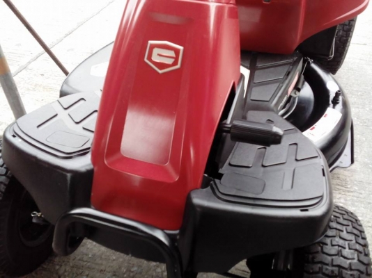 ขายรถตัดหญ้านั่งขับ ใบมีด 30นิ้ว เครื่องยนต์ 420 CC. 4 จังหวะของใหม่นำเข้า USA ขายรถตัดหญ้านั่งขับ ใบมีด 30นิ้ว เครื่องยนต์ 420 CC. 4 จังหวะของใหม่นำเข้า USA