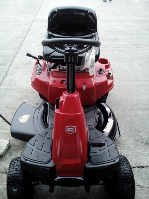 ขายรถตัดหญ้านั่งขับ ใบมีด 30นิ้ว เครื่องยนต์ 420 CC. 4 จังหวะของใหม่นำเข้า USA ขายรถตัดหญ้านั่งขับ ใบมีด 30นิ้ว เครื่องยนต์ 420 CC. 4 จังหวะของใหม่นำเข้า USA