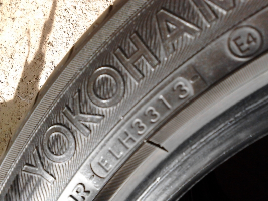 225/50R17 YOKOHAMA ADVANCE db มีชุด 4 เส้น โทร.081-427-3941 225/50R17 YOKOHAMA ADVANCE db มีชุด 4 เส้น โทร.081-427-3941