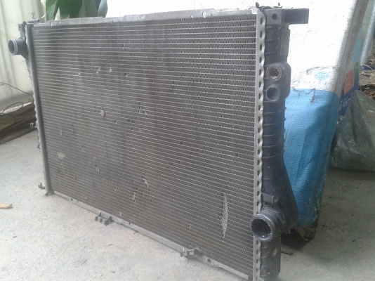 หม้อน้ำBMW520 ปี2004