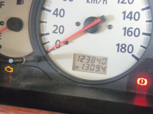 ขายด่วน Nissan URVAN ปี 2005