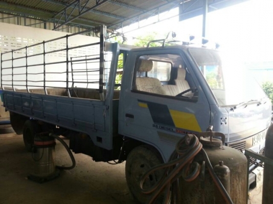 ขายISUZU NKR110แรง เครื่องดี แคชซีสวย เอกสารพร้อมโอน