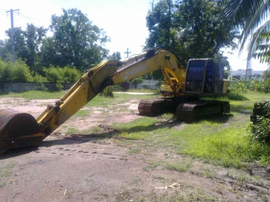 ต้องการขายรถ / แม็กโคโกเบลโก้ SK 200 - 3 เก๋งเทา / YN 16000 กว่า